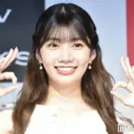 東村芽依: 高本彩花のInstagram投稿が話題に