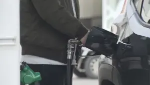 ガソリン 値上げ — JP news