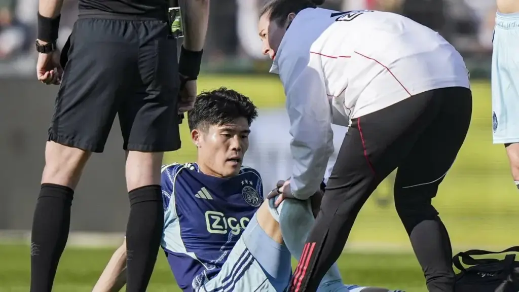 フェイエノールト 対 アヤックス — JP news