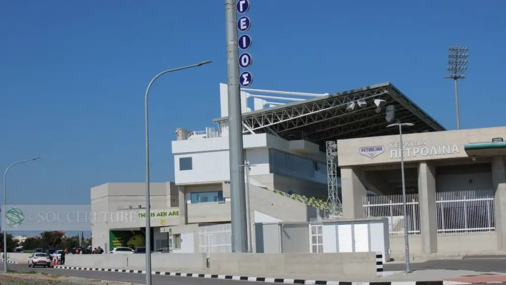 クリスタル・パレス 対 aekラルナカ — JP news