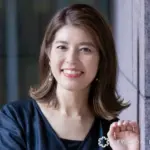 神田愛花が初めての魚肉ソーセージを試食