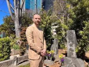 小泉八雲 墓 — JP news